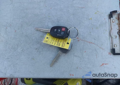 2015 Toyota Highlander Le Plus V6 из США, поврежденный, VIN 5TDBKRFH1FS189364